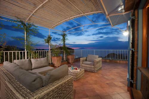 Villa Rusella With Terrace & Breathless Sea Views
