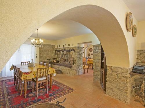 Misciano Villa Sleeps 10 Pool Wifi