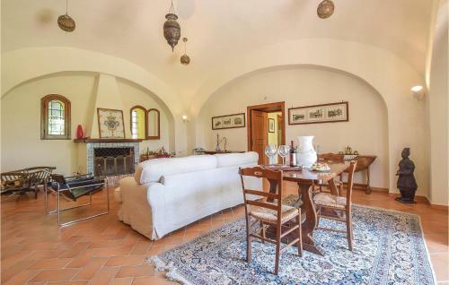 Four-bedroom Holiday Home In Alvignano Ce