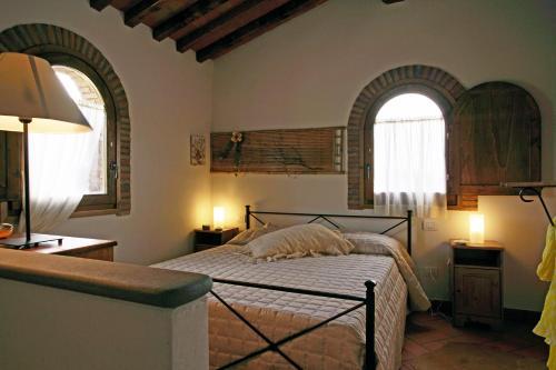Montaione Villa Sleeps 10 Pool Air Con Wifi