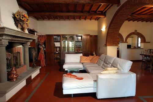 Montaione Villa Sleeps 10 Pool Wifi