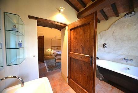 Monterchi Villa Sleeps 8 Pool Air Con Wifi