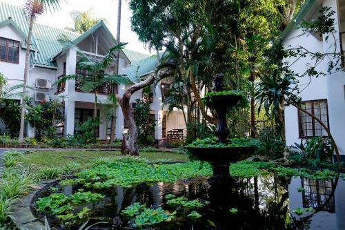 Seasands Lodge & Conference Centre