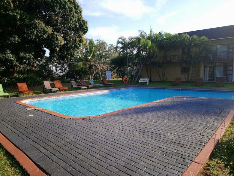 Elephant Lake Hotel