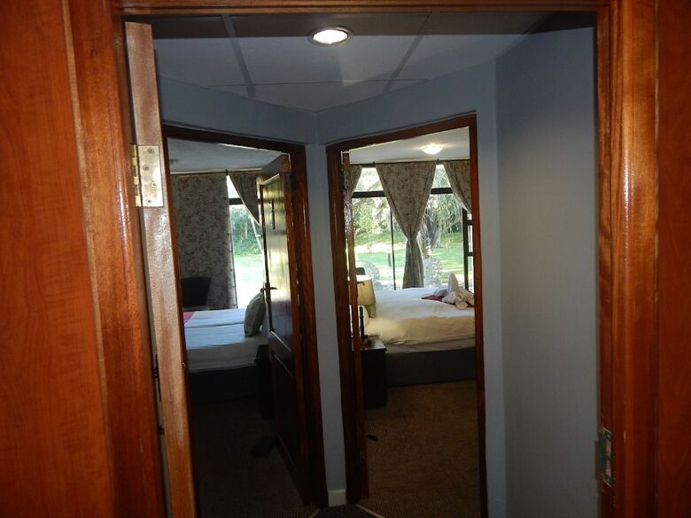 Elephant Lake Hotel