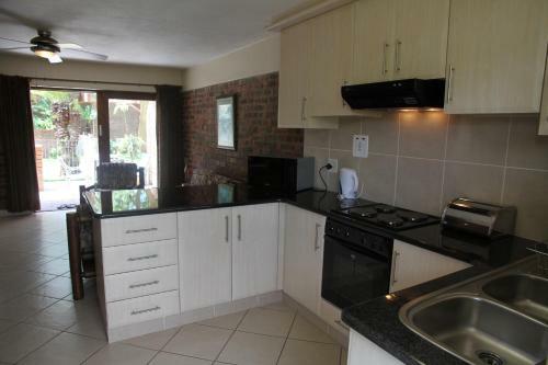 Flamingo Holiday Apartments