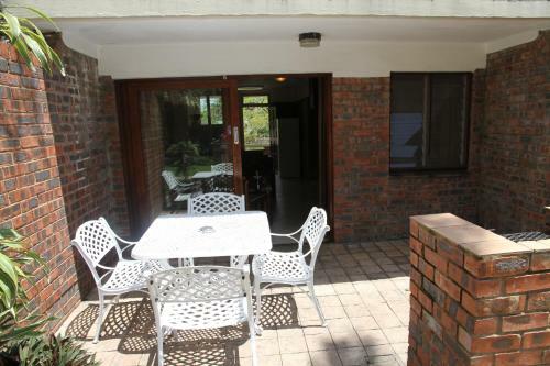 Flamingo Holiday Apartments