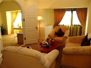 Le Grande Plaza Hotel