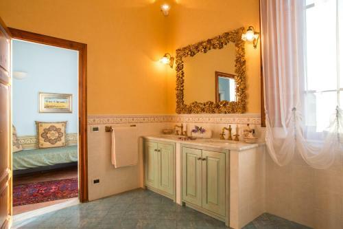 Fabbrica Villa Sleeps 10 Pool Air Con Wifi