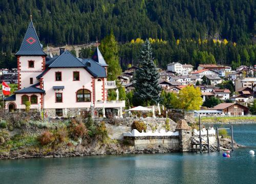 Hotel Schloesschen Am See