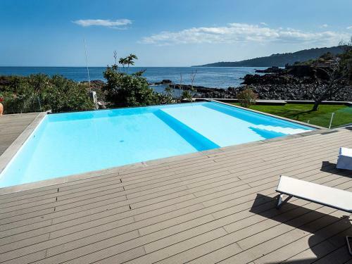 Stazzo Apartment Sleeps 2 Pool Air Con Wifi