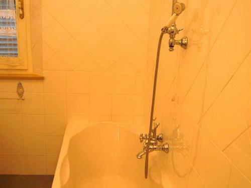 Strada Villa Sleeps 17 Pool Wifi