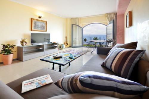 Bed & Breakfast Mar Dei Poeti - Luxury Suites