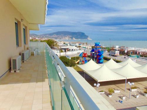 Apartamento M08 - Marcelli, Trilocale Fronte Mare Con Terrazzo