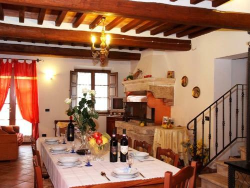 Macciano Villa Sleeps 10 Pool Wifi