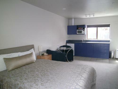 Anchorage Motel Apartments