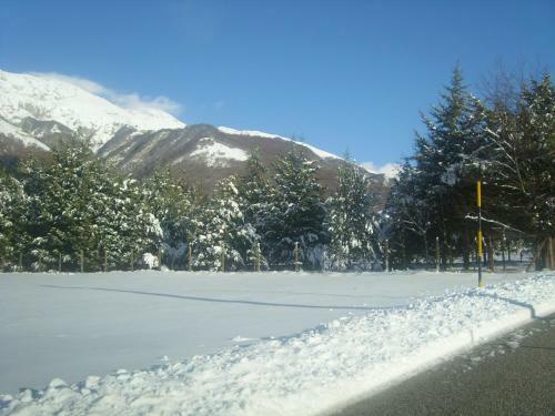 Hostal Chalet Vista Lago