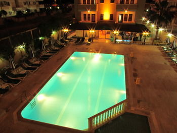 Gold Twins Suit Hotel