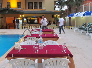 Gold Twins Suit Hotel
