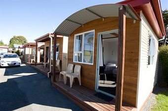 Te Anau Top 10 Holiday Park