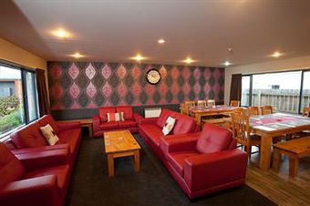 Te Anau Top 10 Holiday Park