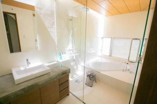 Hostal Keiki Beachhouse & Cafe