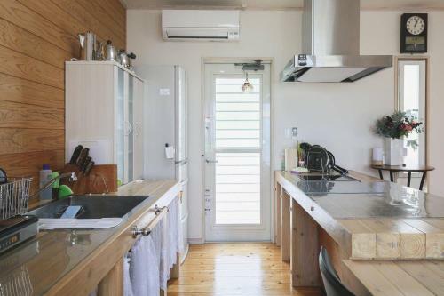 Hermit Hills Apartment In Okinawa Colors