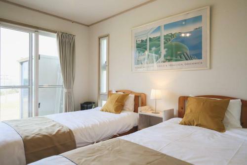 Hermit Hills Apartment In Okinawa Colors