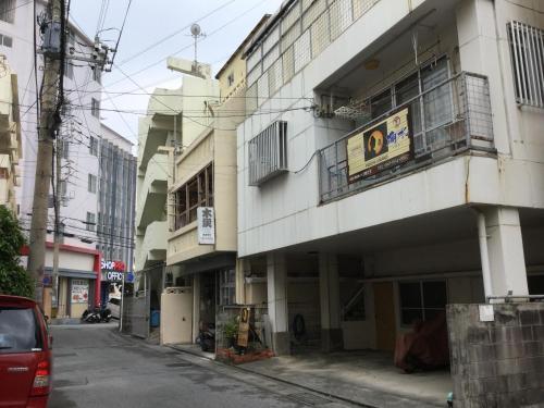 Bed & Breakfast Yadoya Usumiji (female Only)