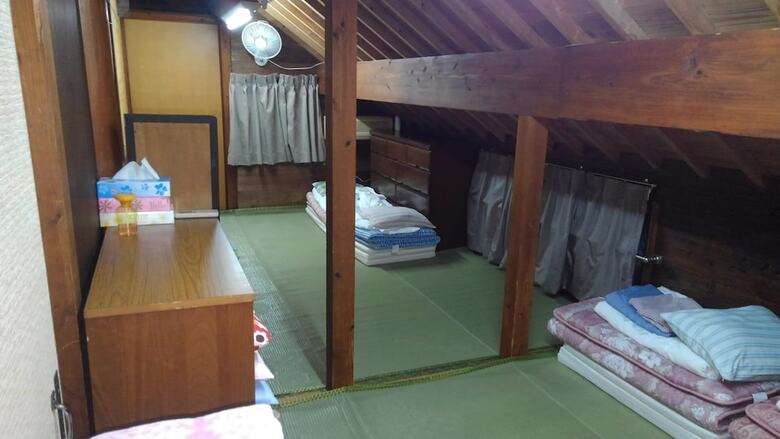 Hostal Tropical Surf House Okinawa