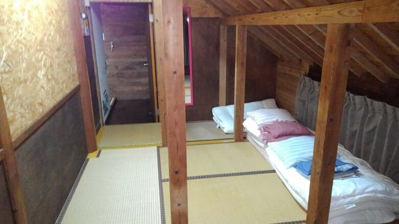 Hostal Tropical Surf House Okinawa