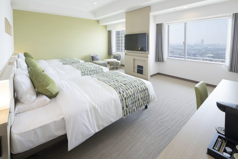 Art Hotel Osaka Bay Tower