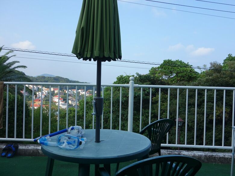Hostal Goishigahama House
