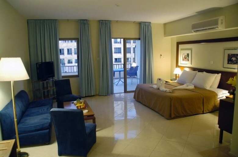 Aquavista Hotel & Suites