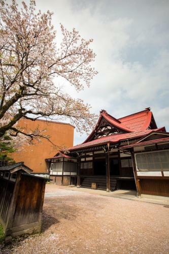 ?? ??? Temple Hotel Takayama Zenkoji