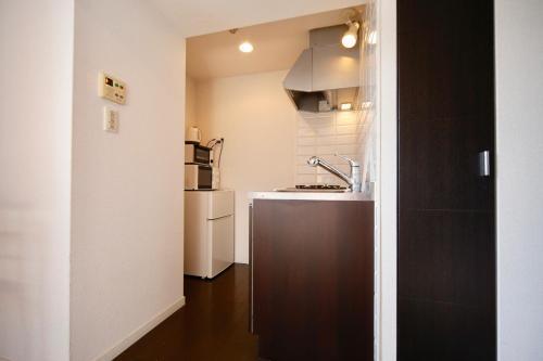 Yakuin Apartment 911