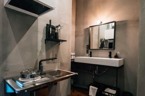 Mizuka Nakasu 1 - Unmanned Hotel