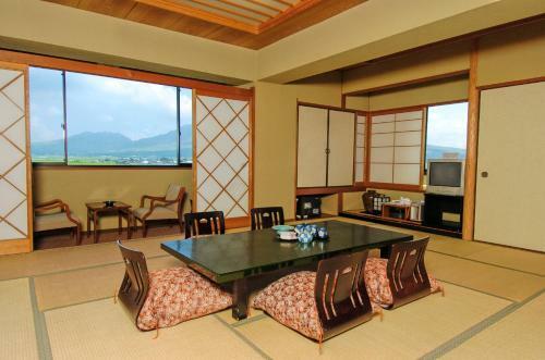 Aso Plaza Hotel