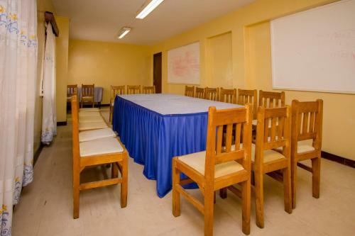 Meru Safari Hotel