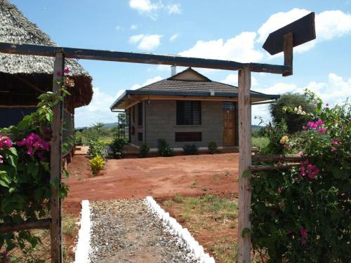 Hostal Voi Lutheran Guesthouse