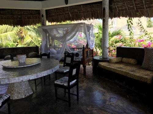Bed & Breakfast Sunbay Holidays Villa