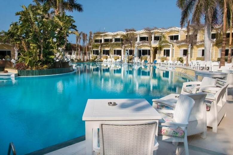 Hotel Paradise Inn Beach Resort