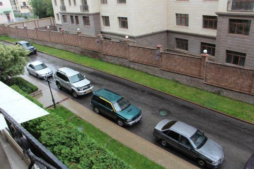 Apartments Zhk "rieniessans"