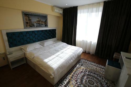 Altai Business Hotel