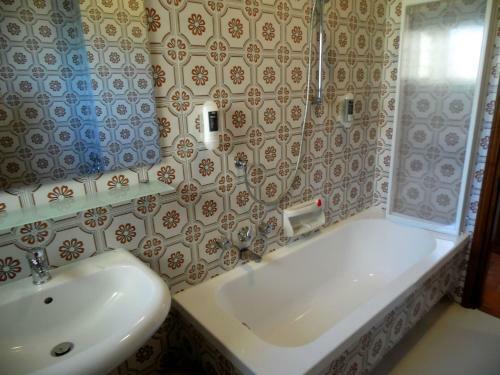 Independent Villa In Santa Maria Della Versa With Pool