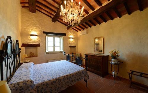 Battifolle-ruscello-poggiola Villa Sleeps 8 Pool