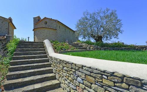 Battifolle-ruscello-poggiola Villa Sleeps 8 Pool