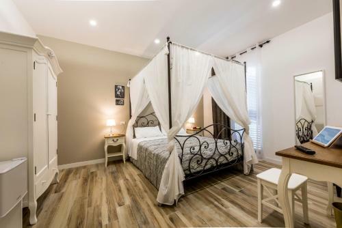 Il Parco Dei Poeti B&B