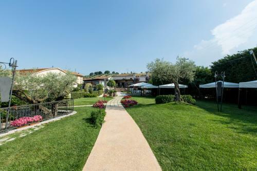 Il Parco Dei Poeti B&B