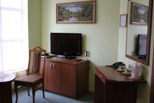 Three Dolphins Hotel